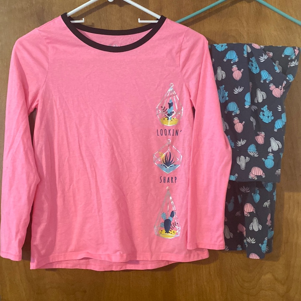 Adorable justice cactus outfit. Size 12